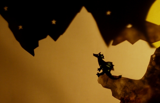 הצגת ילדים הרפתקאות הדרקון פיץ בתיאטרון הקרון